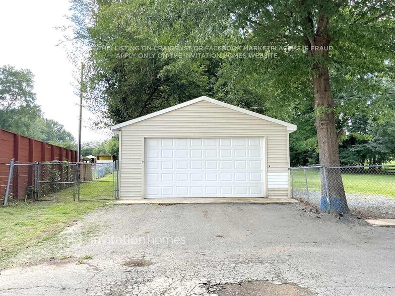 Building Photo - 6413 Lebanon Rd