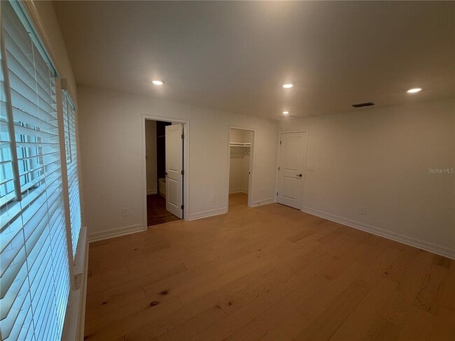 Building Photo - 1427 W Chestnut St