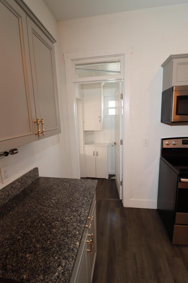 Building Photo - 120 S Court St