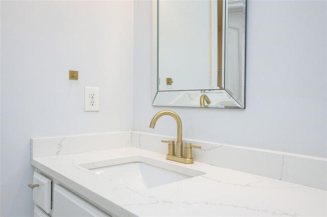 Building Photo - 403 Devon Brook Ct NE