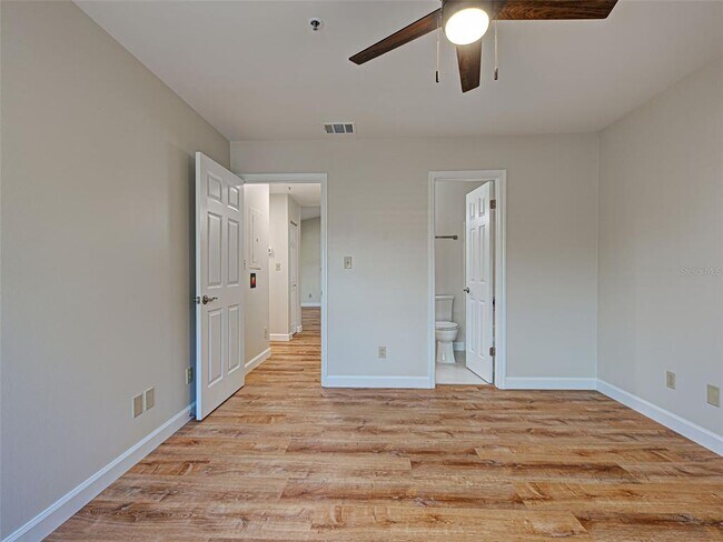 Building Photo - 4008 Crockers Lake Blvd