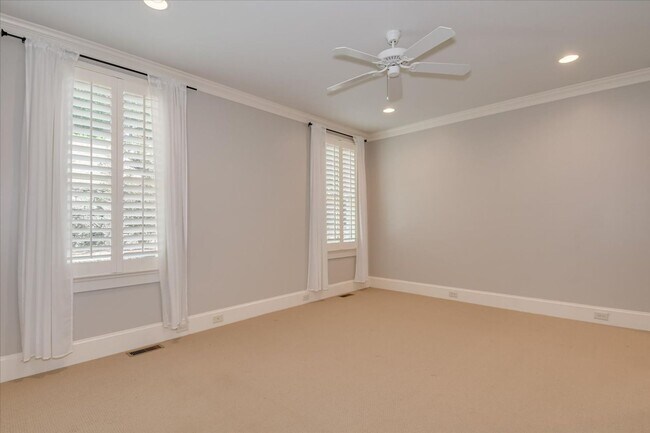 Building Photo - 106 Hornsby Ln