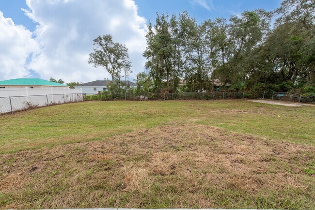 Building Photo - 14107 SW 33rd Court Rd