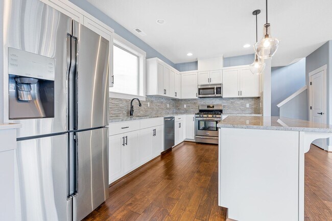 Building Photo - Bright & Beautiful Home in Bethany Creek Falls - 4 Bedroom/2.5 bath