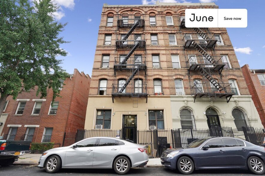 Building Photo - 715 E 5th St