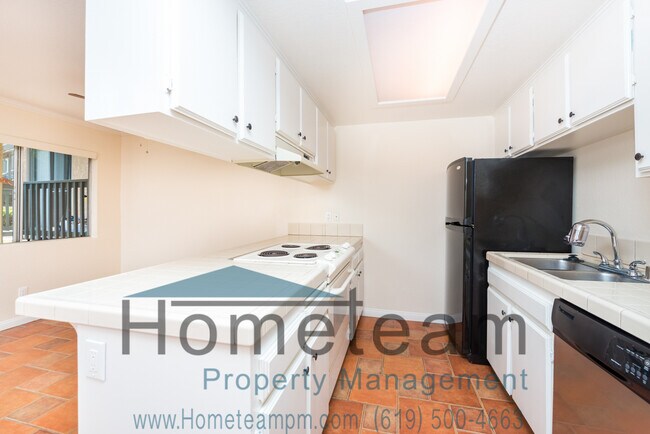 Building Photo - 2 BR/ 2 BA  862 SQFT Spring Valley Condo