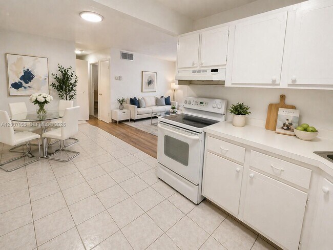 Building Photo - 1747 Rodman St