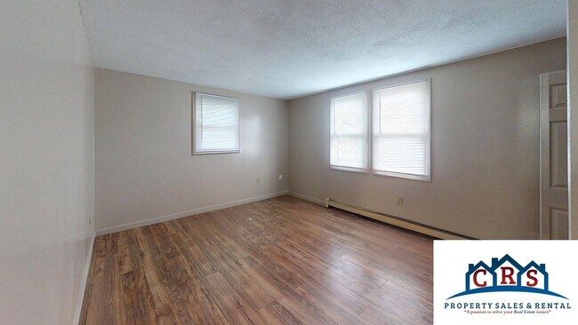 Building Photo - 14 Ferndale St