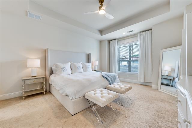 Building Photo - 5916 Hudson St