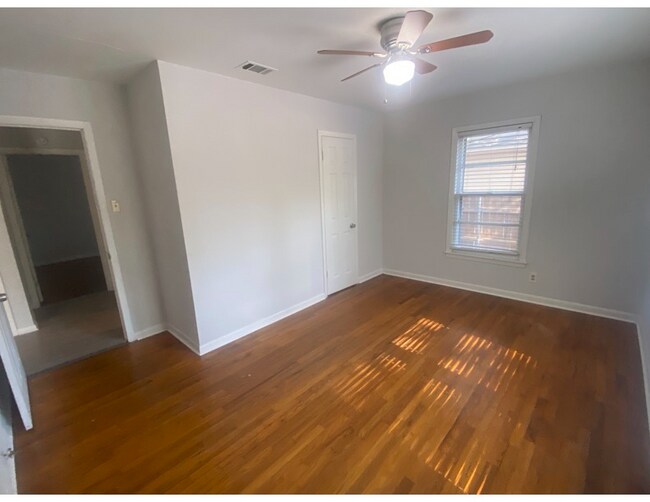 Building Photo - 1513 Berkshire St