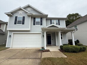 Building Photo - Elegant 3BD, 2BA Raleigh Home Near Shoppin...