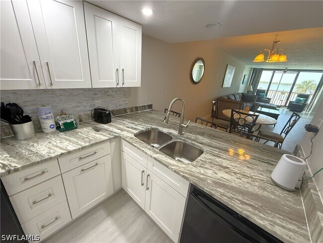 Building Photo - 8400 Estero Blvd