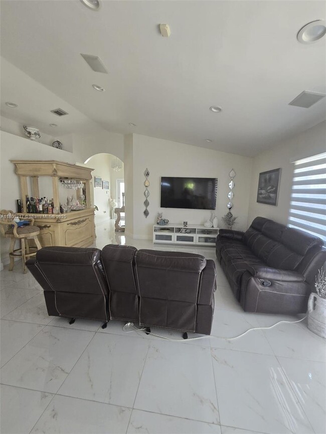 Building Photo - 14205 SW 149th Ave