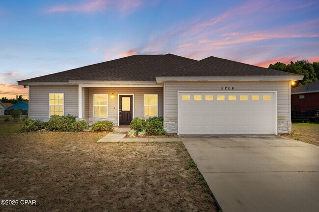 Building Photo - 5206 Robins Ct