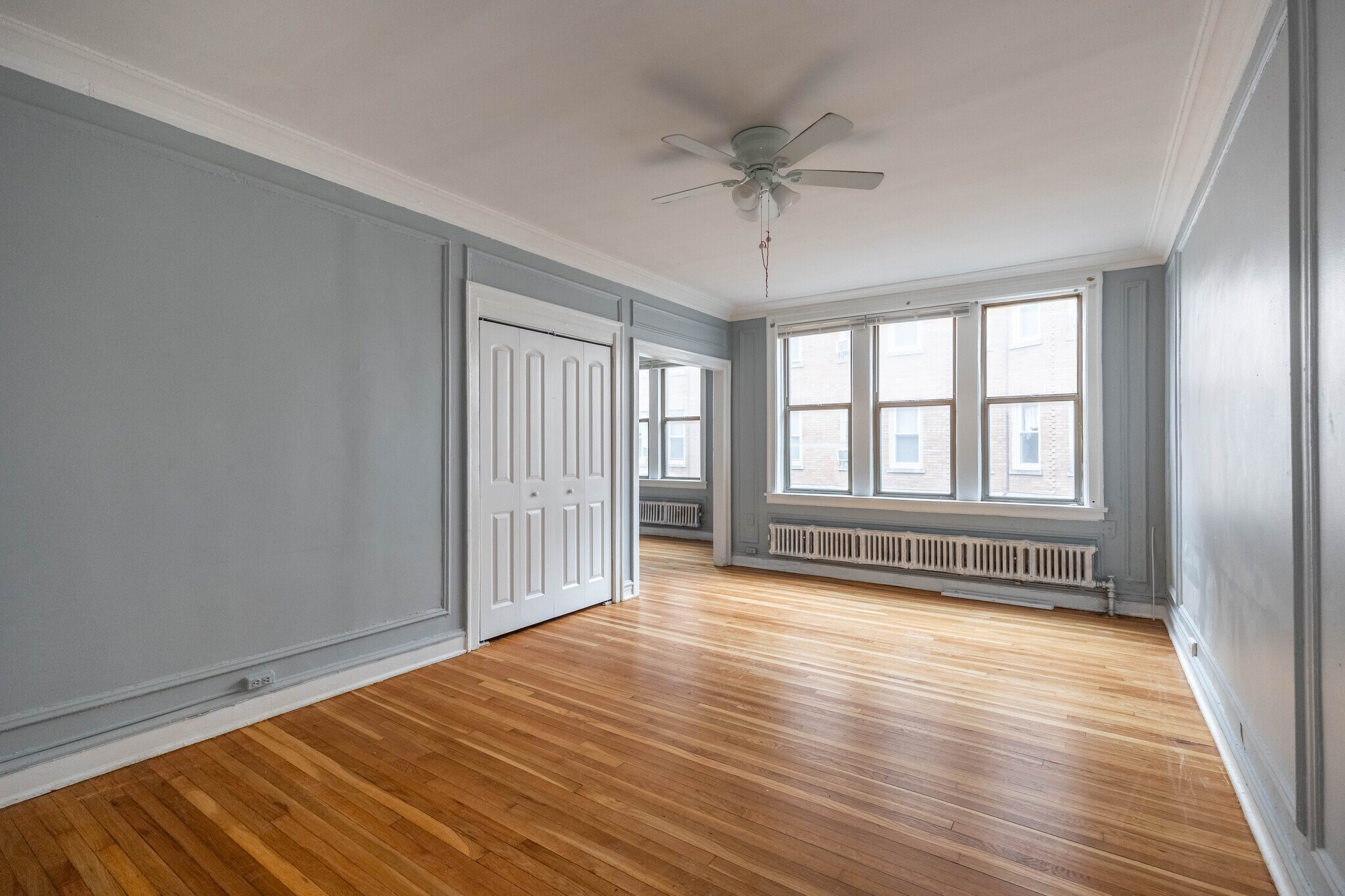 Building Photo - 1366 W Estes Ave