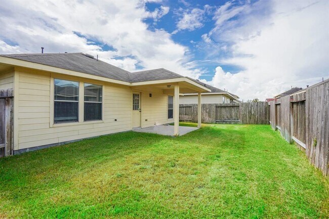 Building Photo - 7907 Flowing Oak Ln