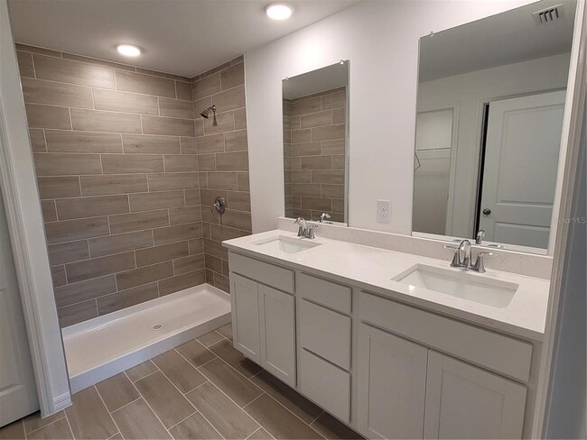 Building Photo - 11383 Baggot Ave