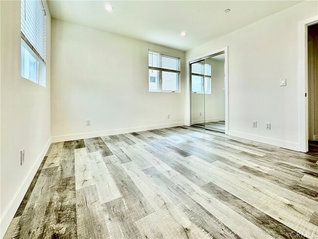 Building Photo - 7443 Troost Ave