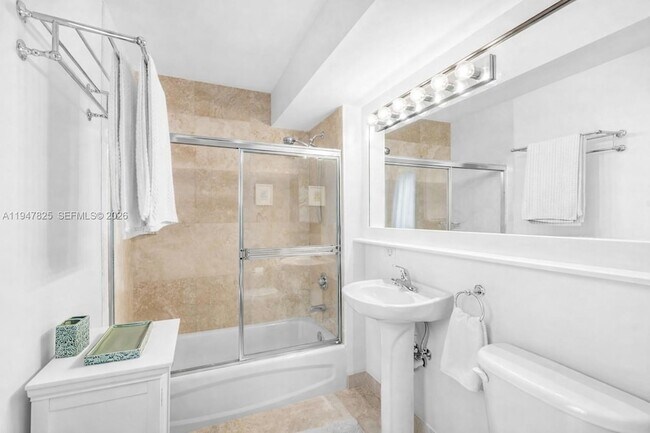 Building Photo - 1532 Drexel Ave