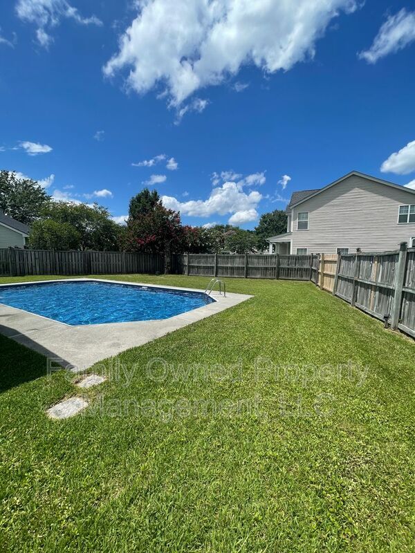 Building Photo - 113 Rockdale Ln