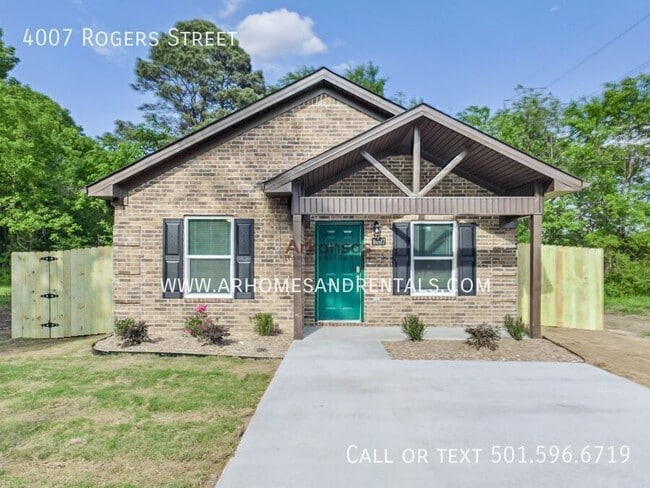 Building Photo - 4007 Rogers St