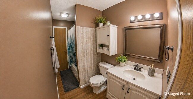 Building Photo - Close to Fort Riley Blvd + Two Car Garage + Pet-Friendly + Washer & Dryer Included! Available Aug...