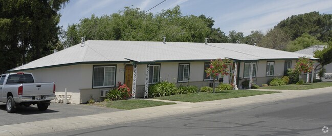 Building Photo - 1433-1439 Carleton Dr