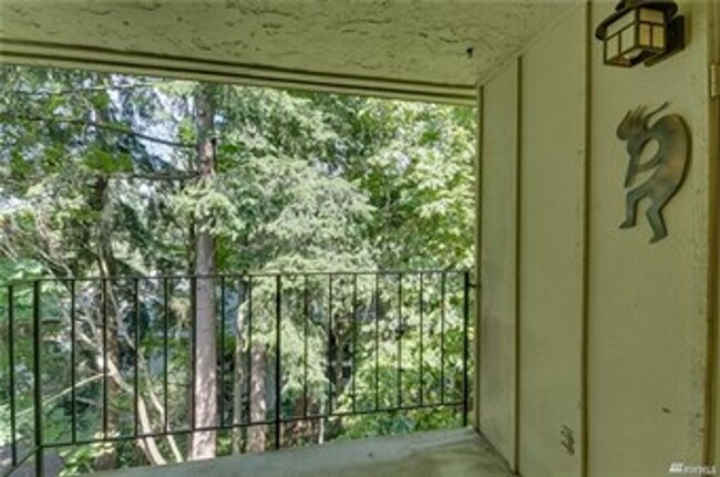 Building Photo - 1Bd/1Ba Kirkland Condo