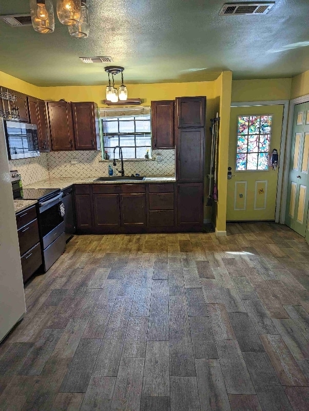 Building Photo - 4360 Stumberg Ln