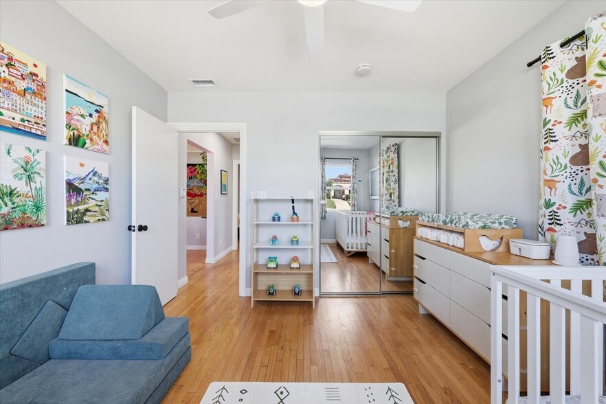 Building Photo - 4312 W 59th St