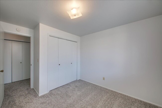 Building Photo - Charming 2 Bed, 1 Bath Duplex – Prime Bois...
