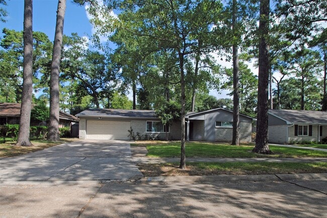 Building Photo - 10034 Cedardale Dr