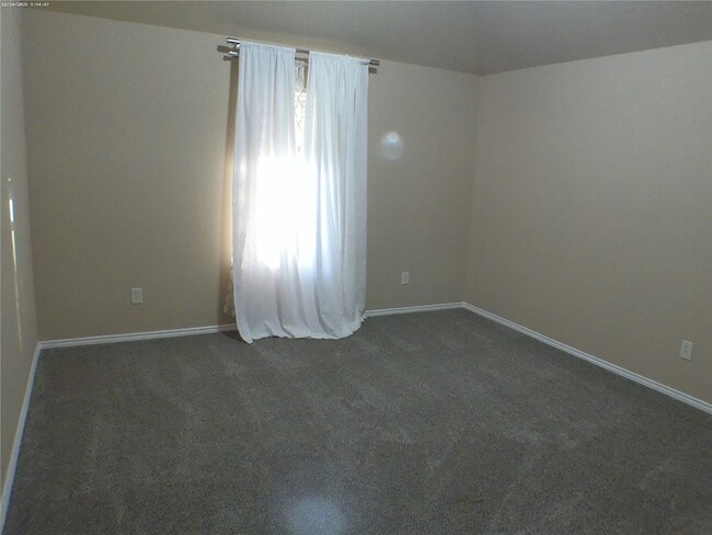 Building Photo - 20207 Emerald Cliff Ln