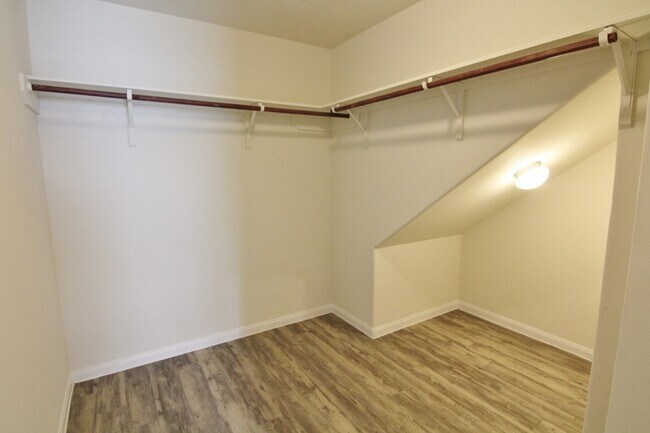 Building Photo - 5450 Quail Cove Ln