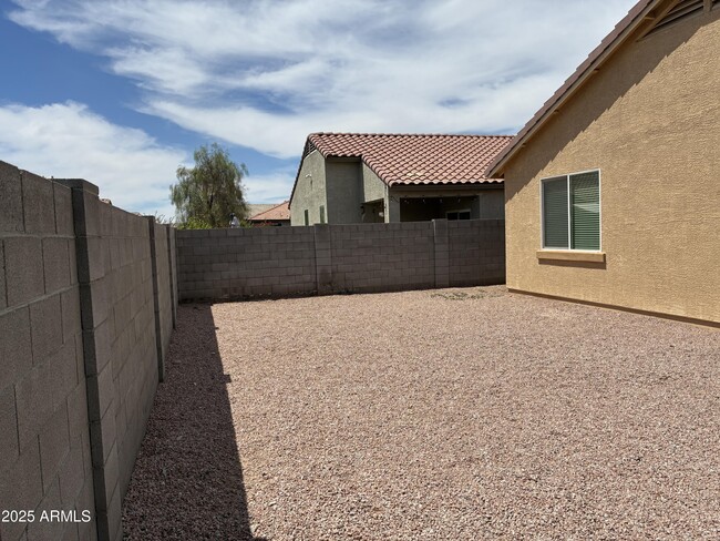 Building Photo - 11749 W Chase Ln