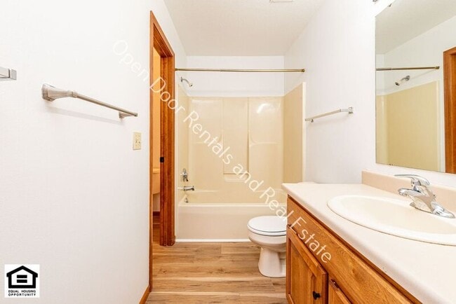 Building Photo - 1510 Fieldstone Dr