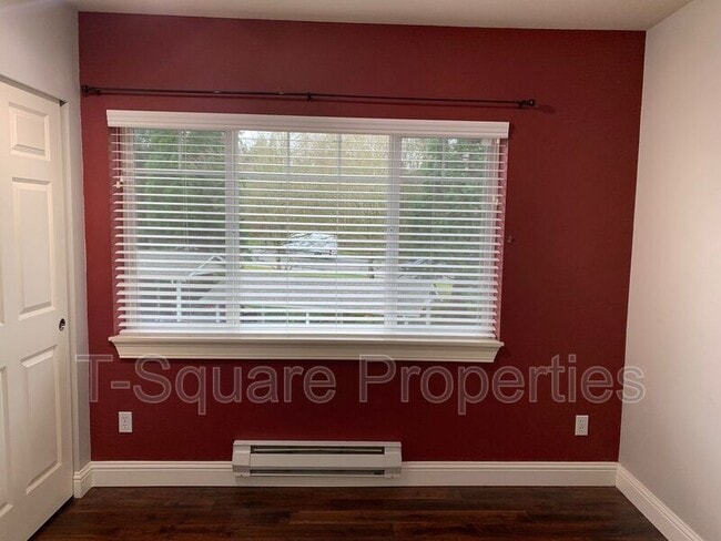 Building Photo - 15300 112th Ave NE