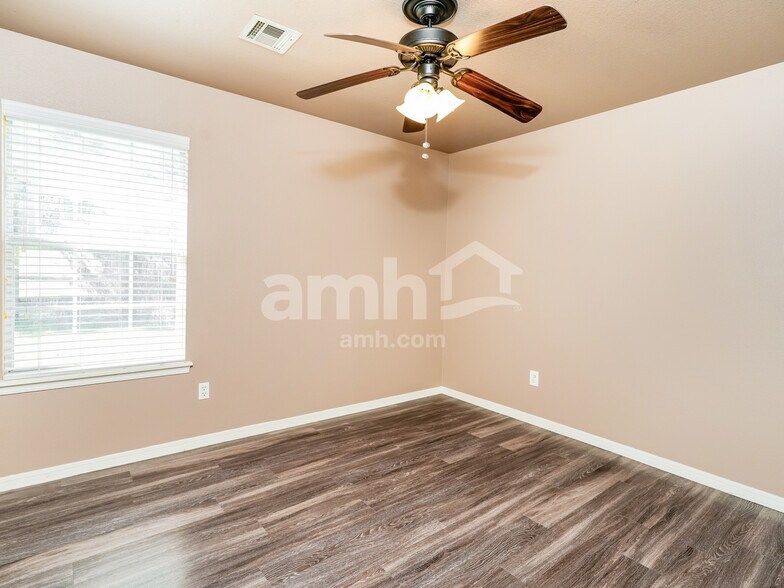 Building Photo - 15006 E 87th Pl N