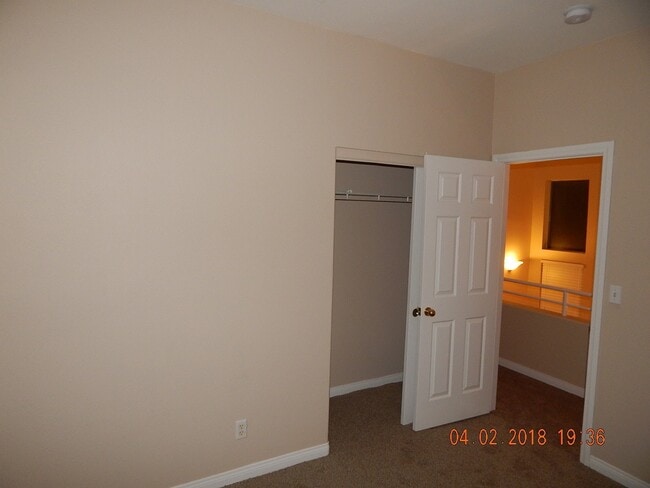 Building Photo - Gated community with community pool