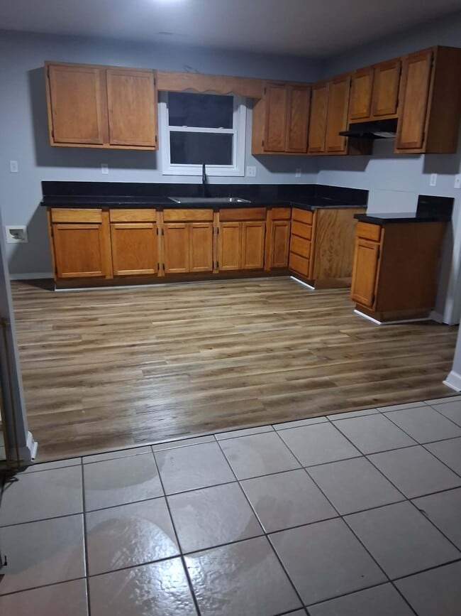 Building Photo - 434 Haynie St
