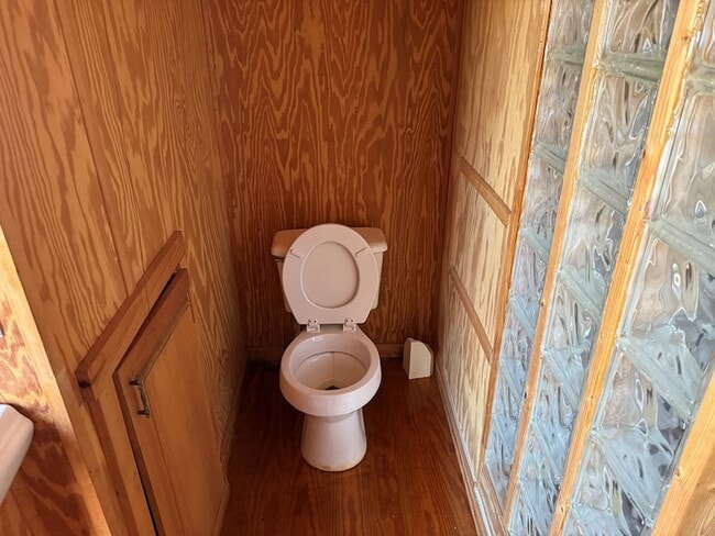 Building Photo - 523 Sundown Dr