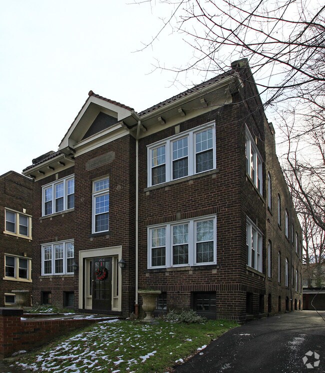 The Philip 2630 Mayfield Rd Cleveland OH 44106 Apartment Finder