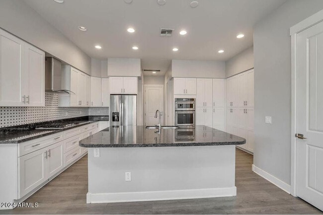 Building Photo - 1139 N Harold St