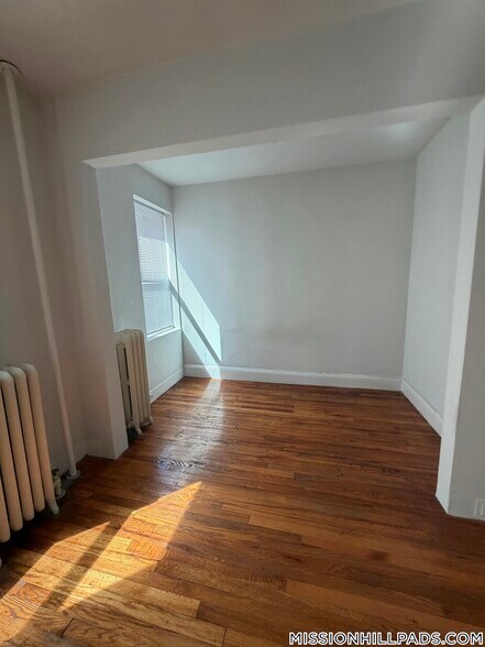 Building Photo - 49 Worthington St