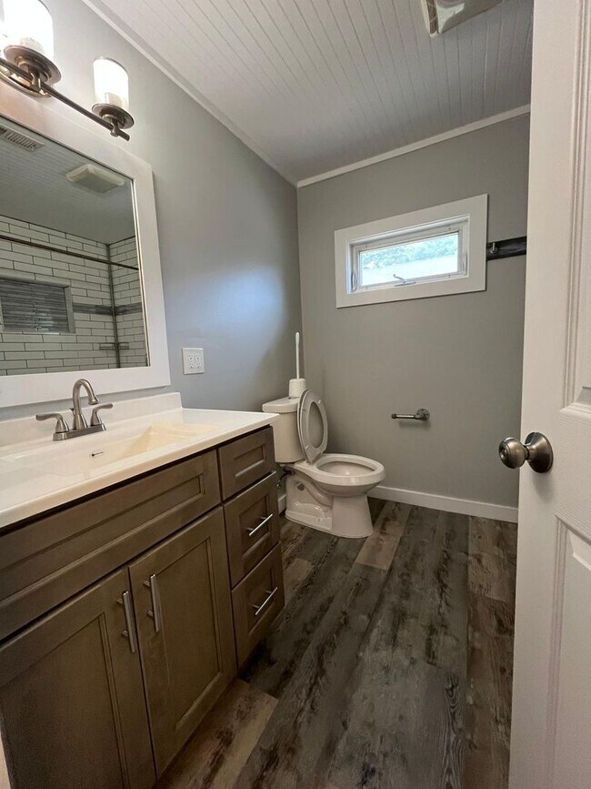 Building Photo - 9 Heatherly Dr
