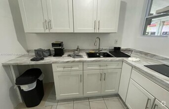 Building Photo - 2 bedroom in North Miami FL 33168