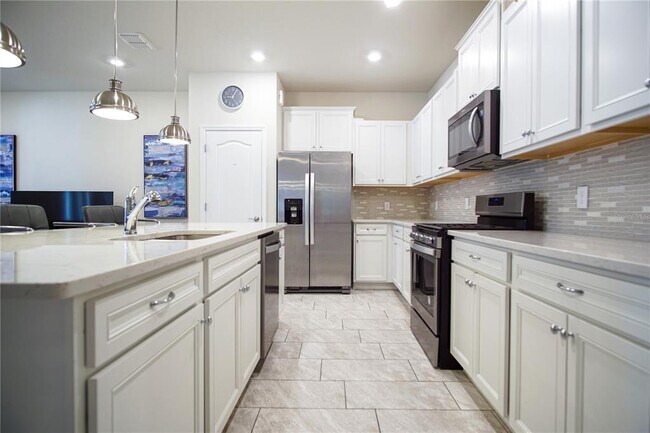 Building Photo - 7549 Oak Spg Ln