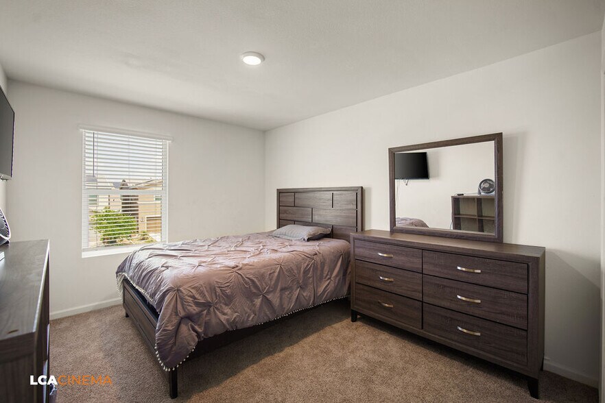 Building Photo - 5805 Commonwealth Ave