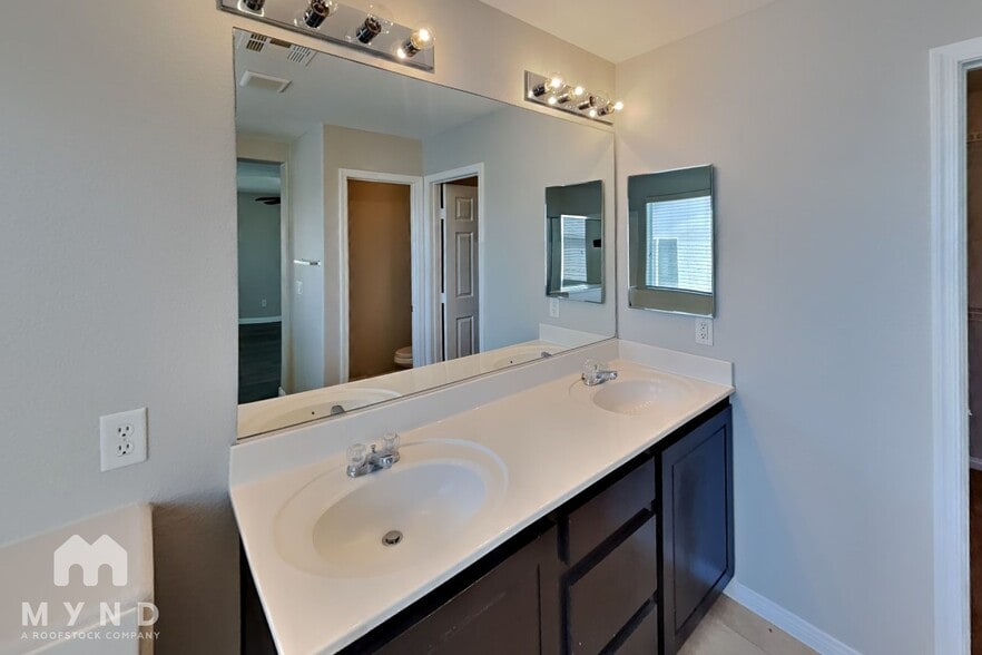 Building Photo - 6686 Cloverstone Ct
