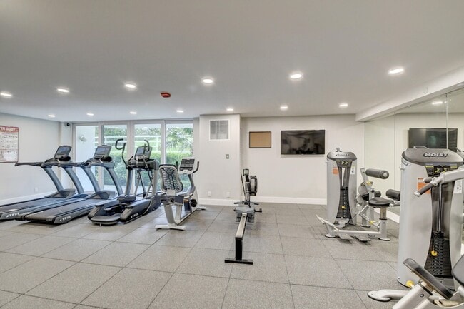 Building Photo - 3407 S Ocean Blvd